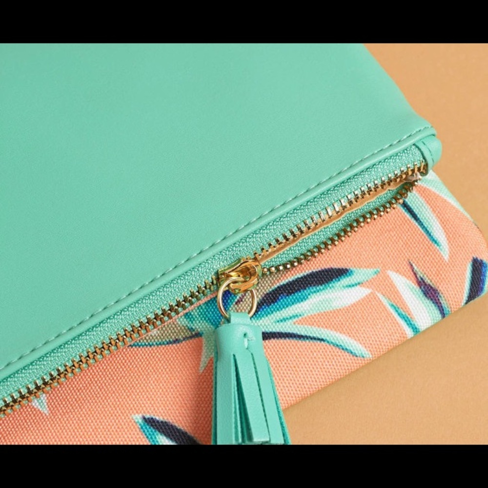 RACHEL PALLY REVERSIBLE CLUTCH - PARADISE SOLD OUT - Picture 6 of 8